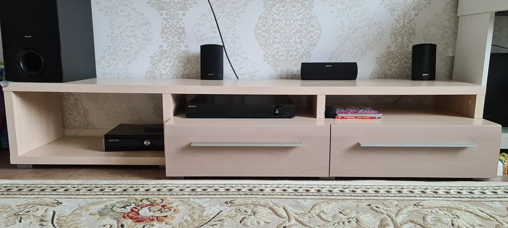 Тумба под телевизор