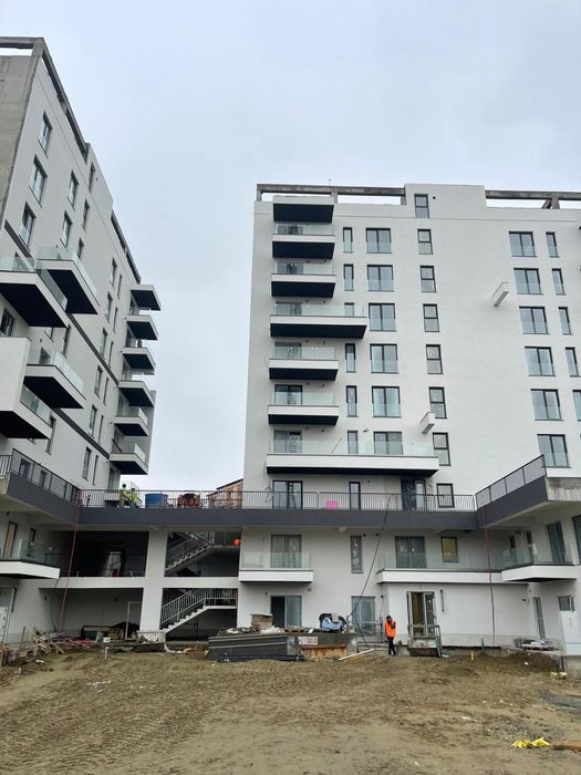 Balustrada din sticla securizata pentru balcoane