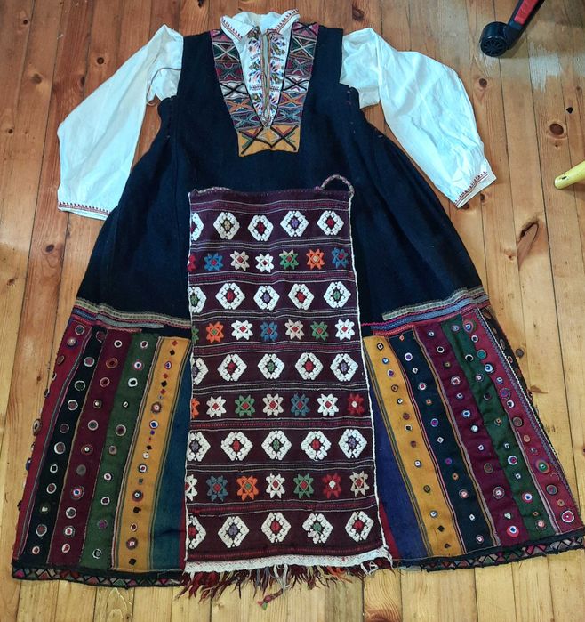 Автентична тракийска носия