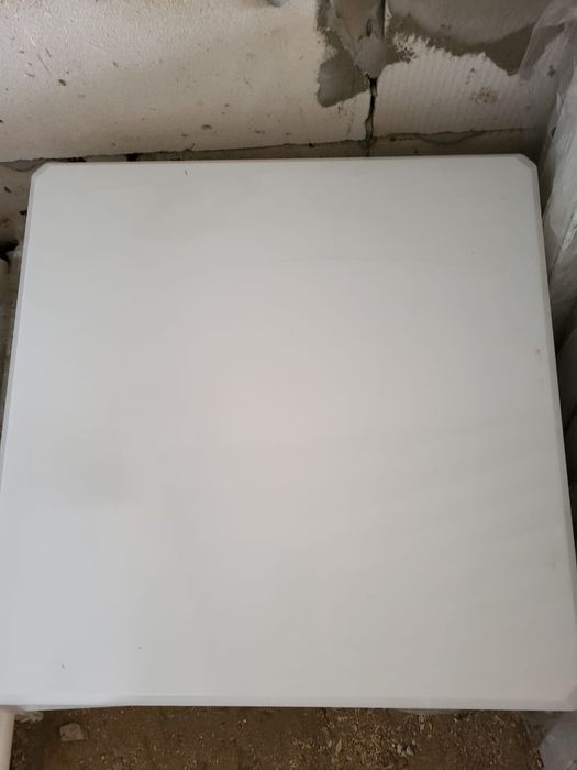 Продам потолочные светильники