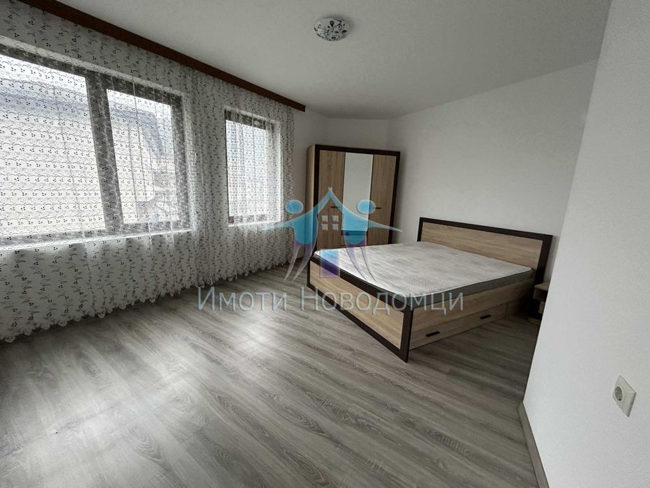 Продава се Двустаен апартамент в Шумен, Пазара - 63 кв.м за 2024 €/кв.м - Снимка #3