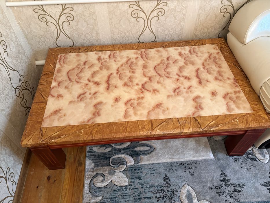 Срочно! Продам шикарное кресло и стол