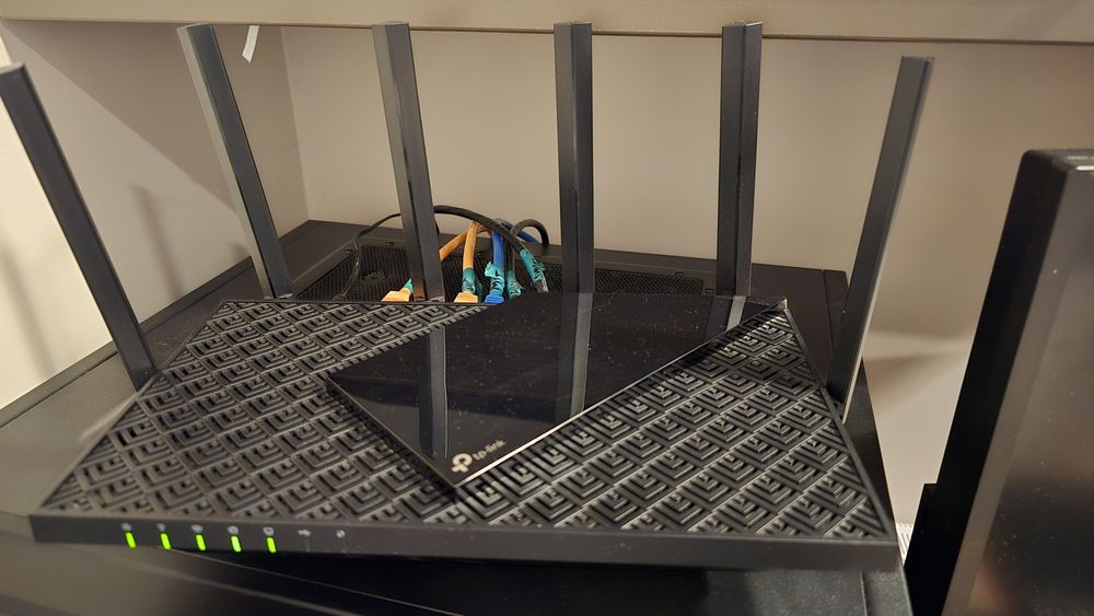 Vand router plus AP (extender) mesh tplink ax73