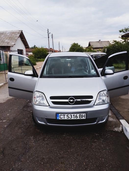 Опел Мерива 2004 Проблем с централното ,даде на късо