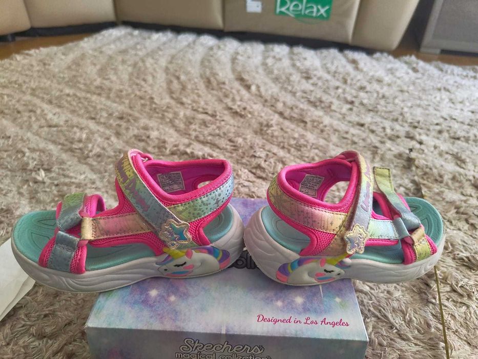 Vand sandale fete Skecchers nr 26 pret 70 lei