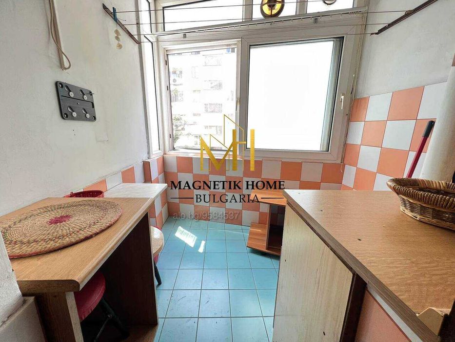 Дава се под наем Тристаен апартамент в Бургас, Лазур - 100 кв.м за 612 € - Снимка #4