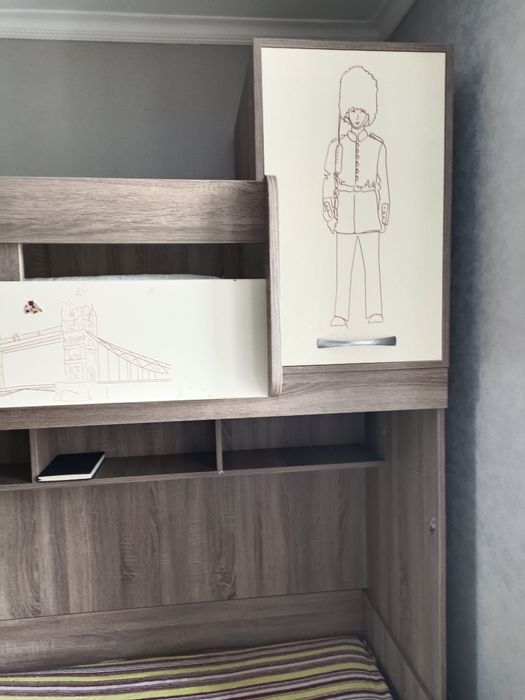 Двух ярусная кровать