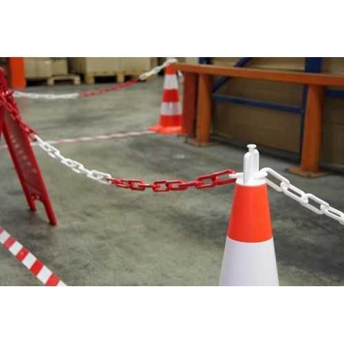 Светлоотразителни конуси паркинг път строителен обект