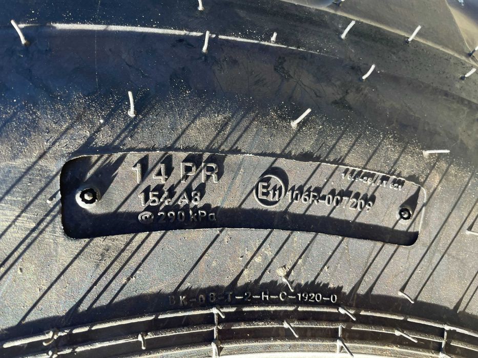 Anvelope noi de buldo spate cu 14PR 16.9-28 BKT 2 ani garantie