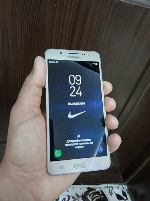 Samsung J 5 16 Gb 2 simka VETNAM