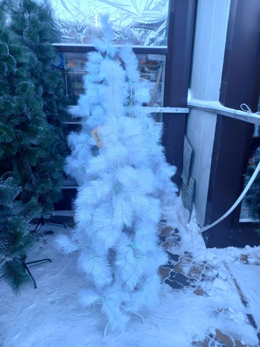 Продам новогодние искуственные елки