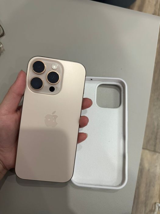 Айфон 16 про почти новый