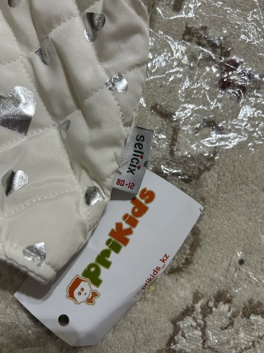 Продам костюмчик детский