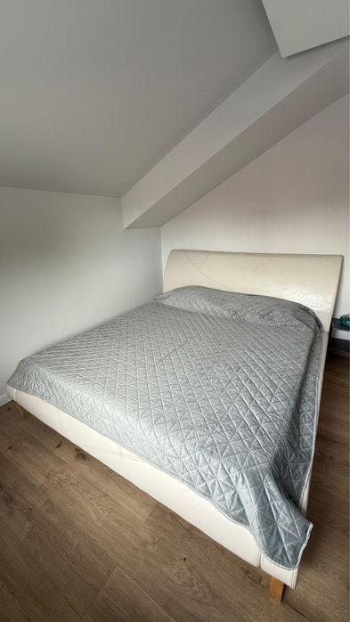 Dormitor Casa Rusu 220x180 saltea inclusa
