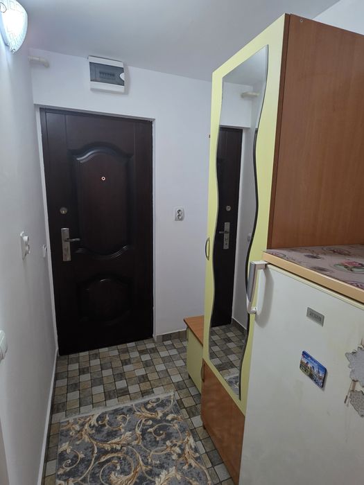 Garsoniera de închiriat