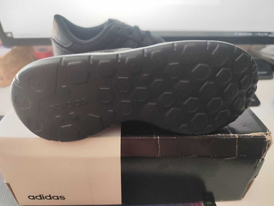 Дамски маратонки  ADIDAS LITE RACER  Оригинални  EU31 ( детски )
