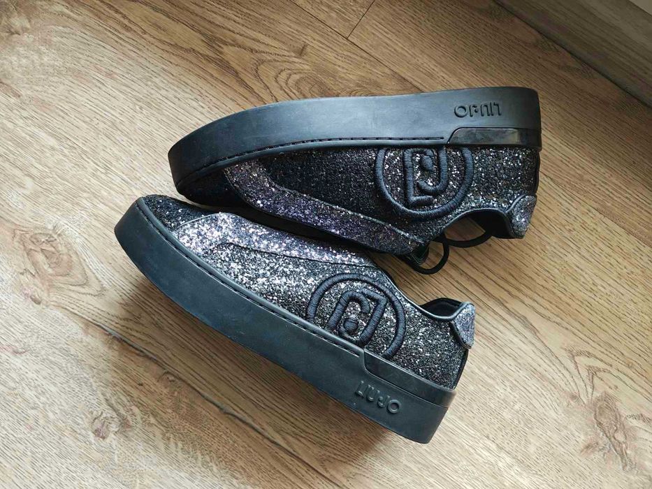 Дамски сникърси Liu Jo Silvia в черно-сребисто, размер 37