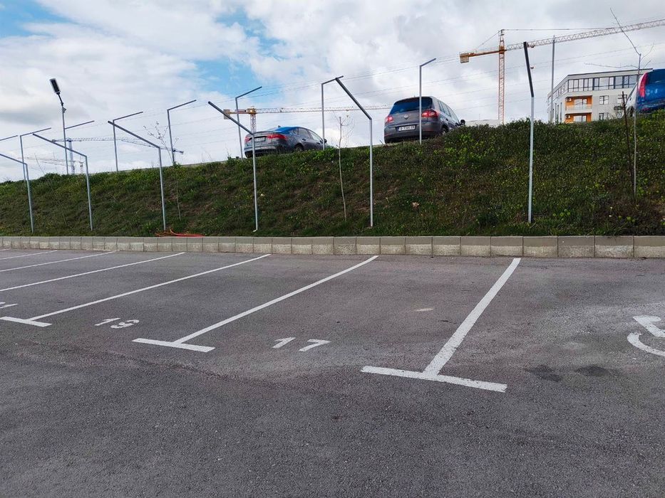 Паркомясто под наем в кв. Владислав Варненчик