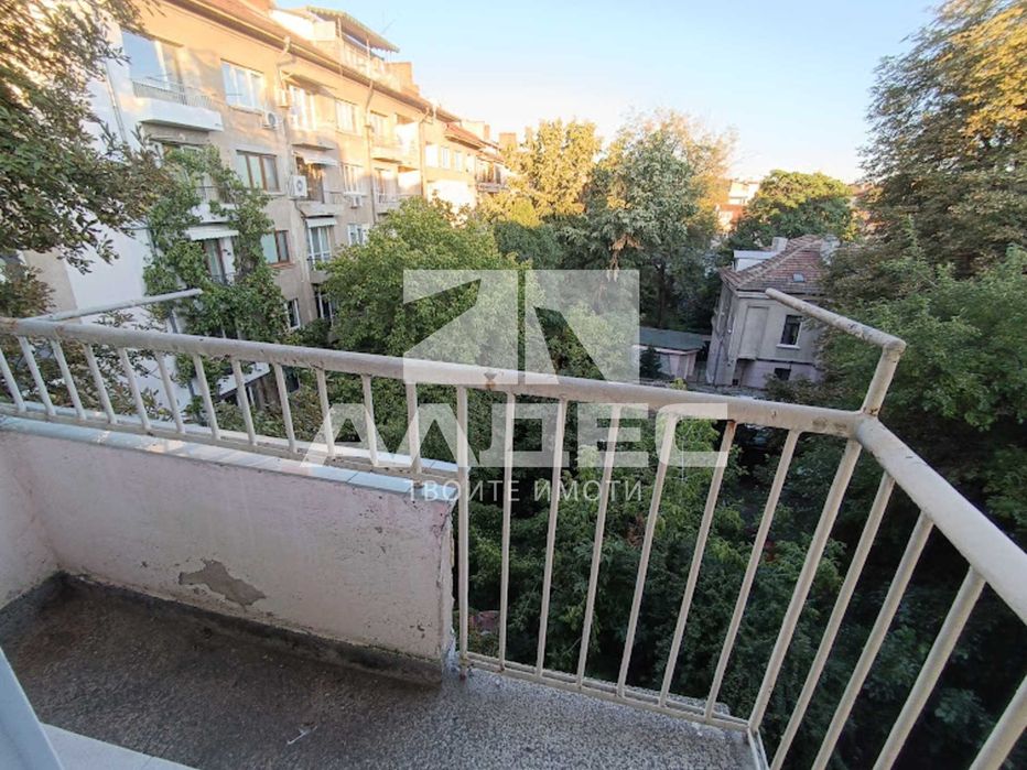 Дава се под наем Четиристаен апартамент в София, Център - 112 кв.м за 920 € - Снимка #15