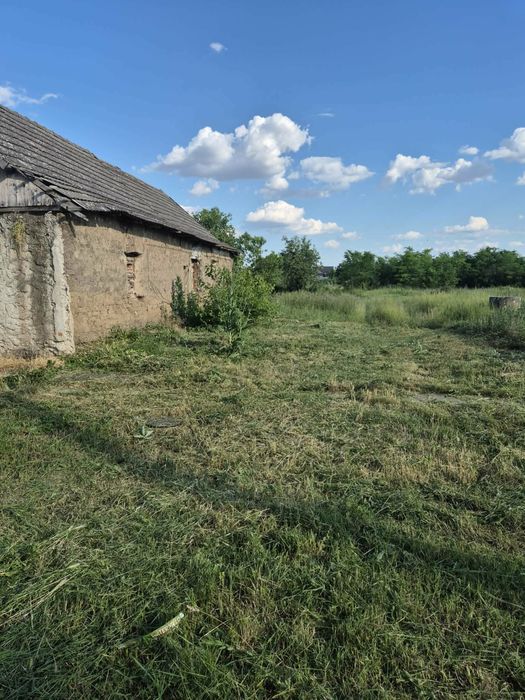 Vând Casă  cu loc mare