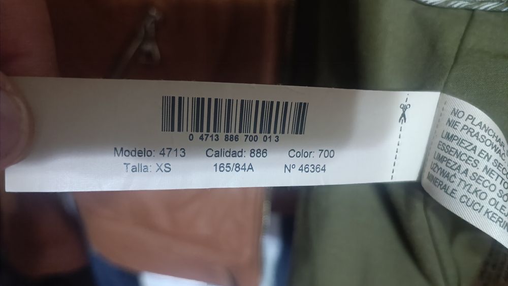 Продам оригинальную кожаную куртку Massimo Dutti