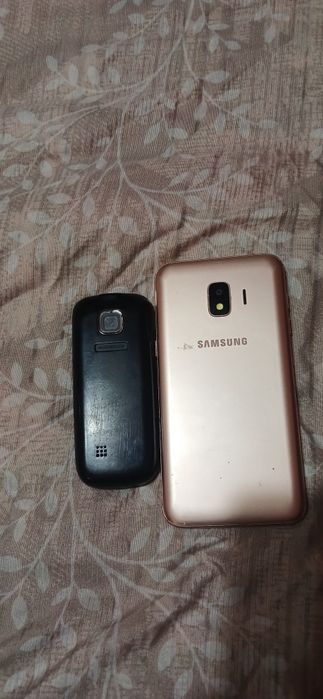 Nokia 2330c-2 samsung j2