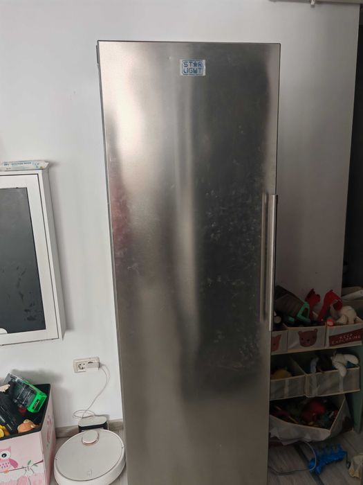 Congelator 286l, 1.86m