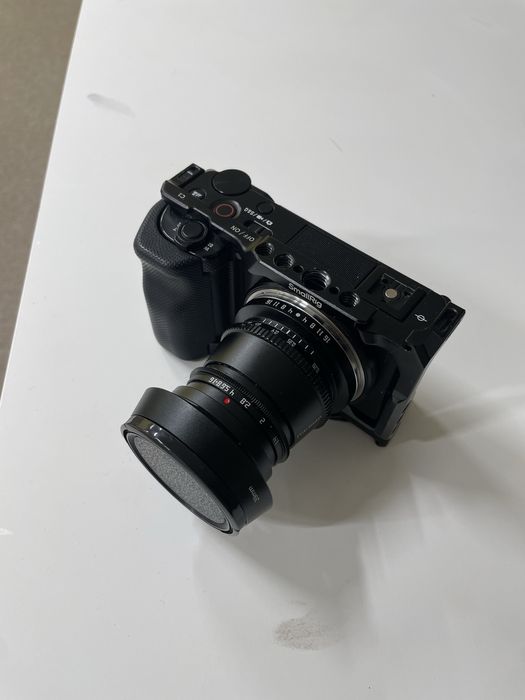 Sony ZV E10 (1 поколение) в хорошем состоянии