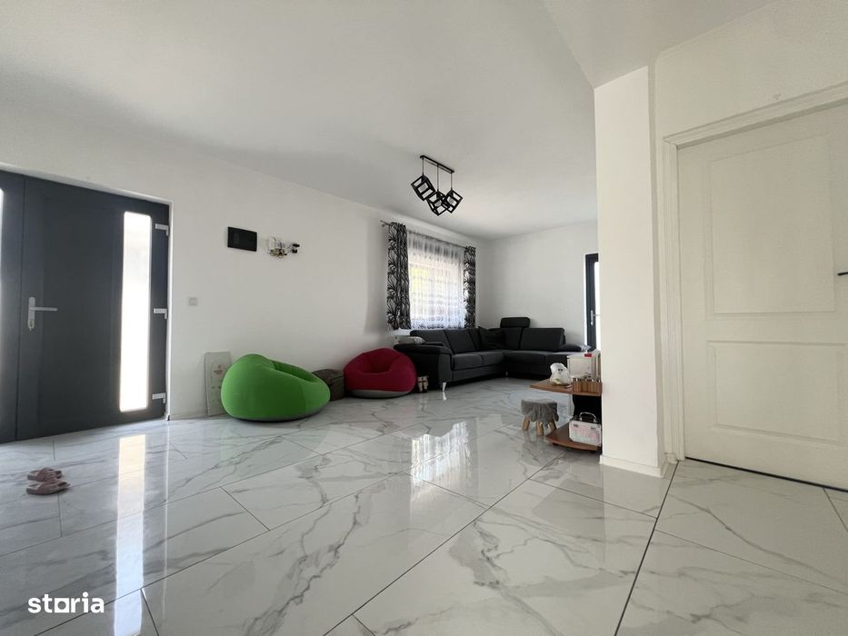 Duplex 3 camere, 72 mp utili, mobilat/utilat - Sanmihaiu Roman