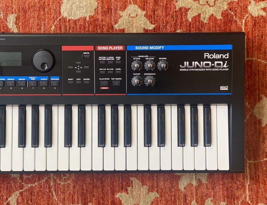Roland JUNO -DI MOBILE SYNTHESIZER with song player
