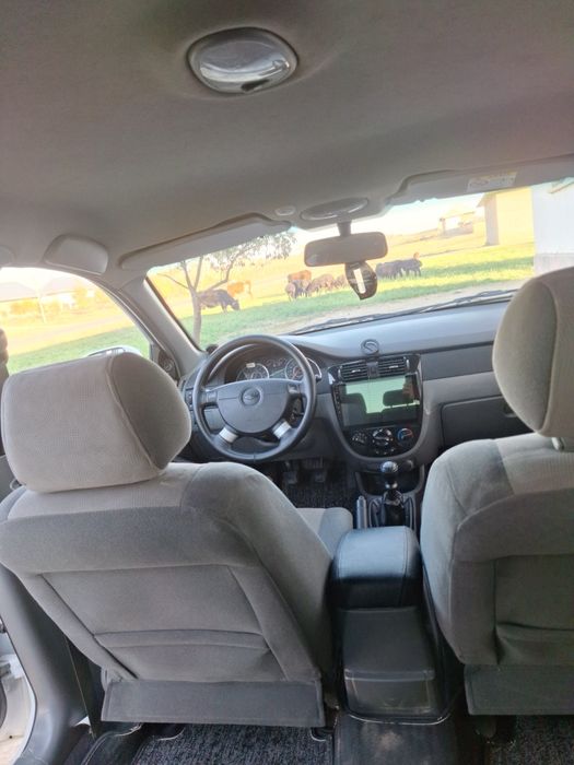 Gentra 2022 kraska toza km 44.000 Megicar.906 monitor magitafon