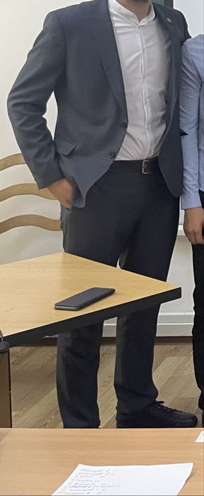 Элегантный костюм тройка