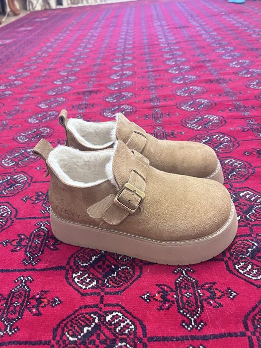 Женская обувь модная