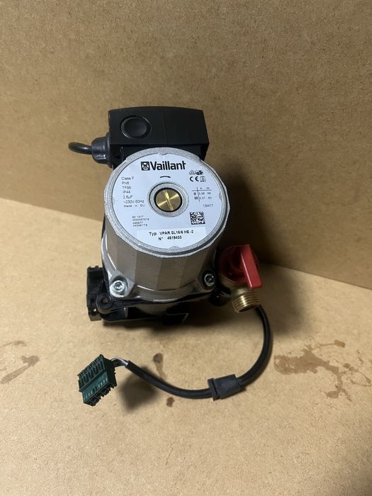 Pompa recirculara vaillant in stare perfecta de fuctionare