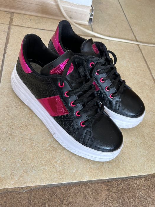 Adidași Guess girl originali