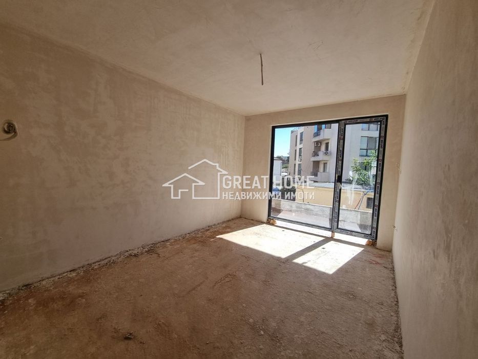 Център ! Тристаен ! Втори Етаж !