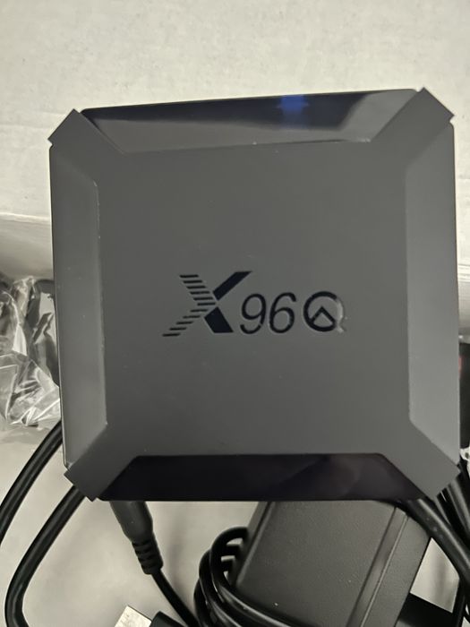 De vanzare  TV androit   10 Box , X 96 Q .de 8 GB..