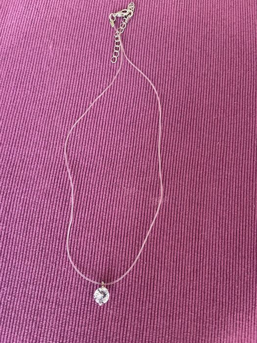 Дамско колие с камъче и корда