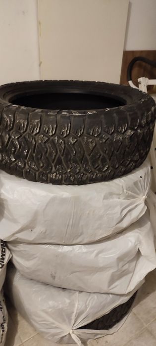 Продам шины 285/50 R22