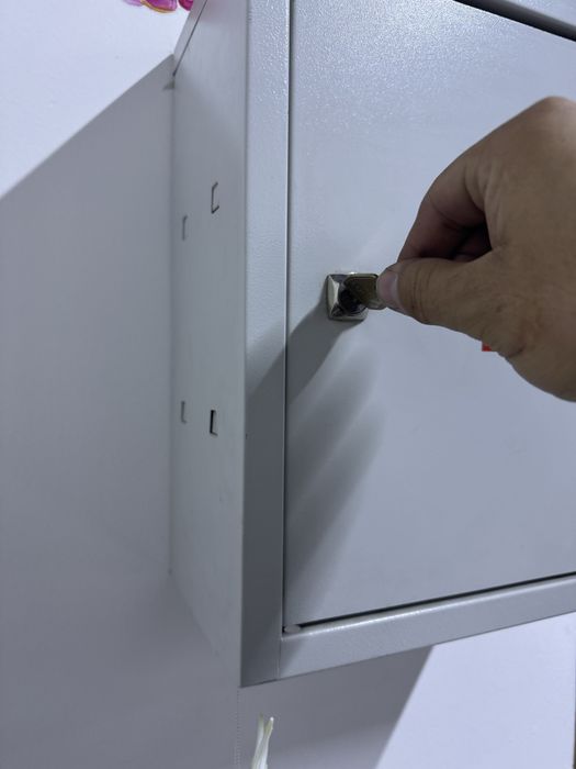 Аптечка на стену