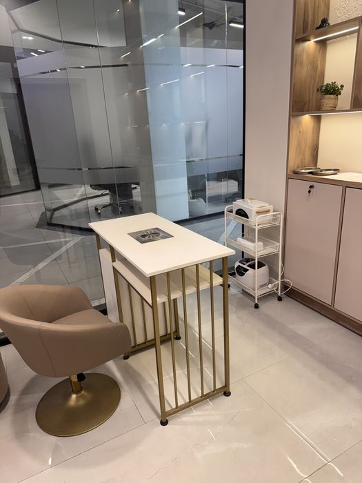 Сдам в аренду место под Маникюр