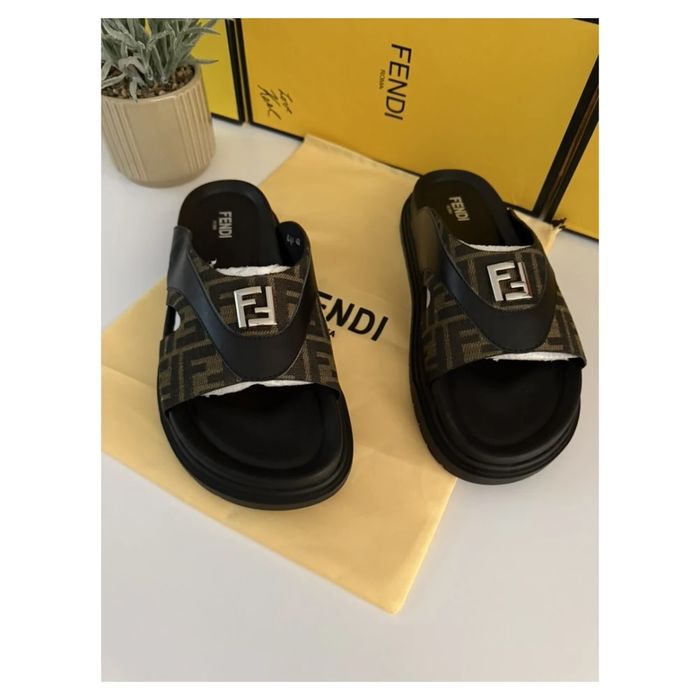 Fendi FF Logo Slides / Black & Brown