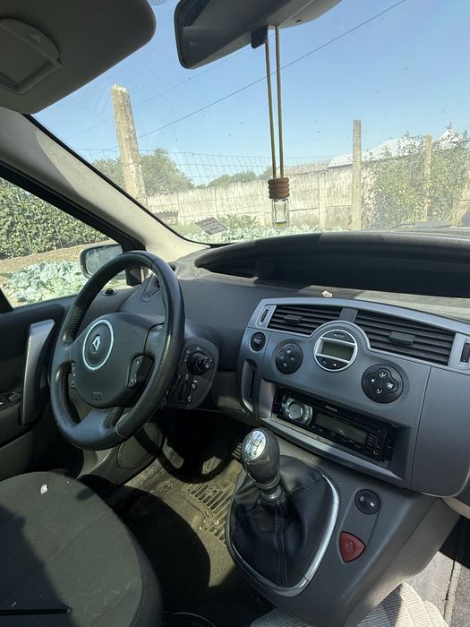 Renault Scenic și Renault Symbol pentru dezmembrari
