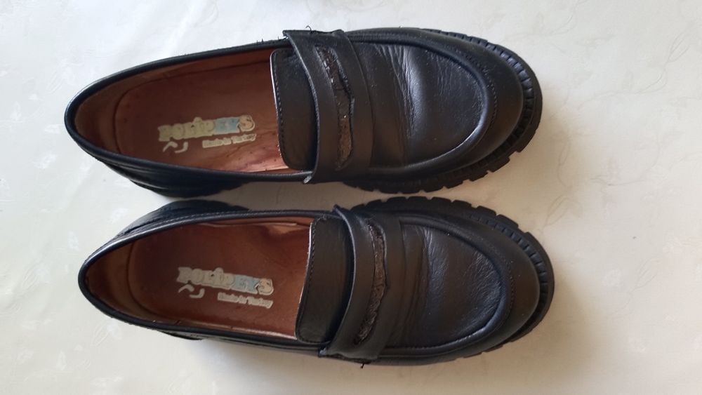 Продам обувь для девочки