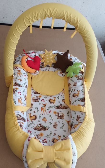 Бебешко гнездо с арка за играчки