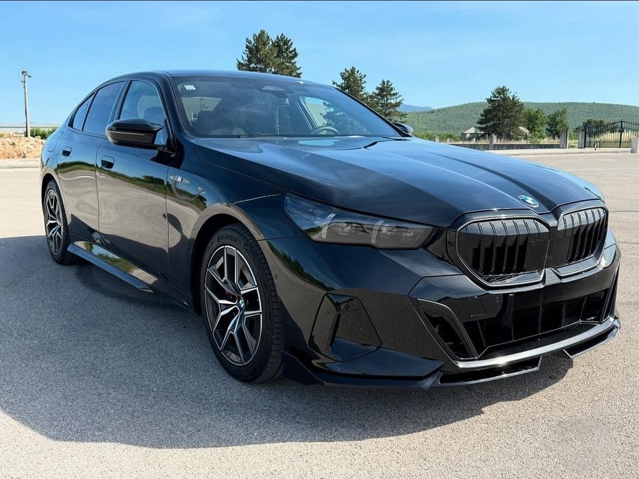 Bmw G60 mtech пакет предна броня задна броня прагове решетка М пакет