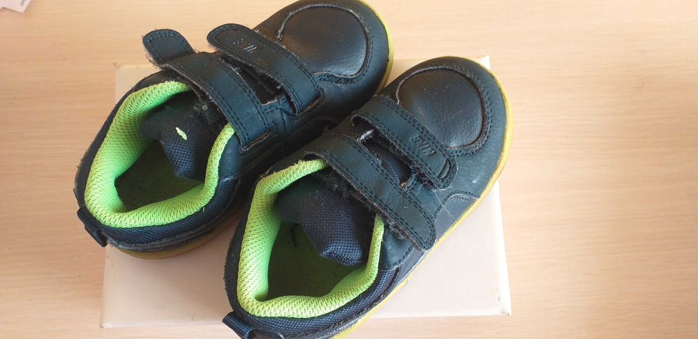 Детски маратонки на Адидас и Найк за момче-25номер-40лв.