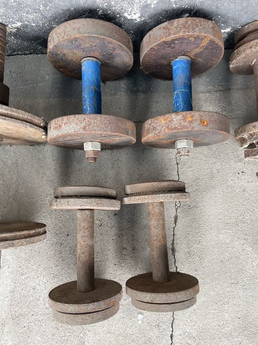 Гири, гантели, блины от штанги.