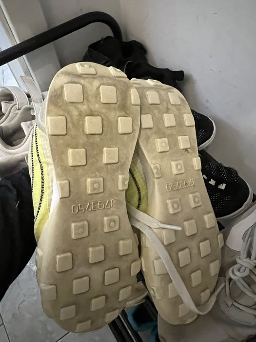 маратонки nike