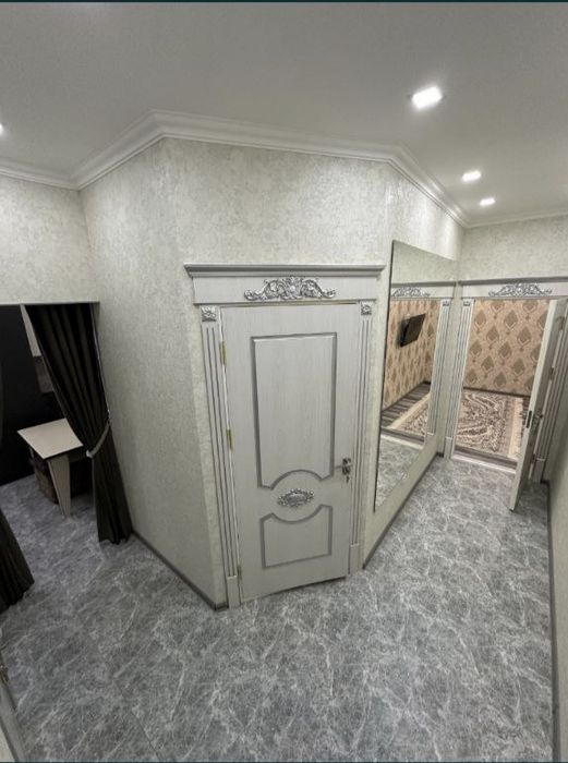 Ургенч шахрида янги курулган бинода икки хонали хонадан